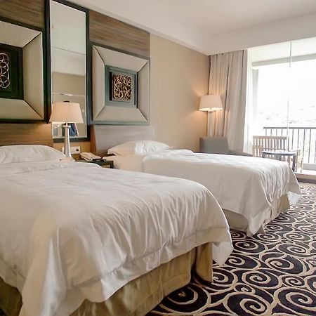 Bela International Hotel & ConventionТернате Экстерьер фото