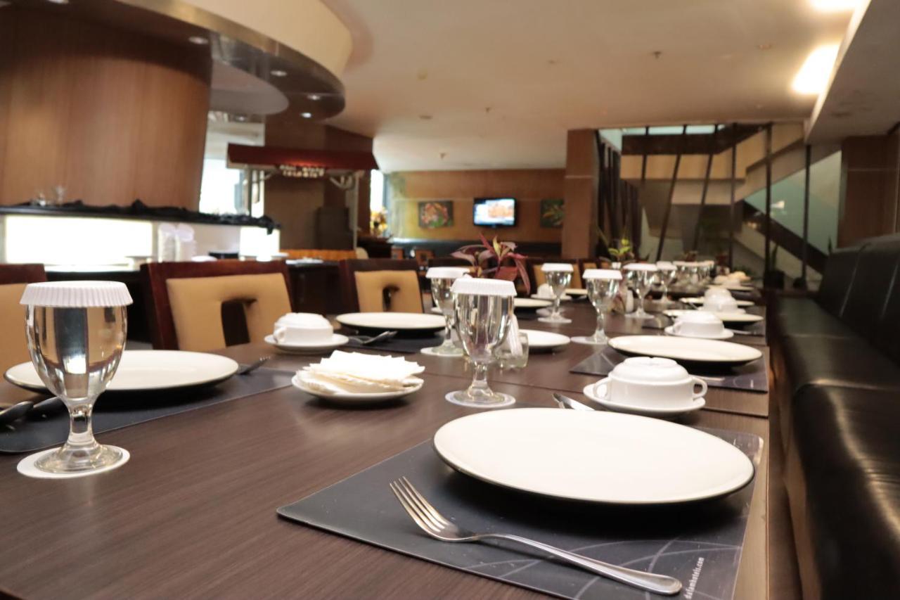 Bela International Hotel & ConventionТернате Экстерьер фото