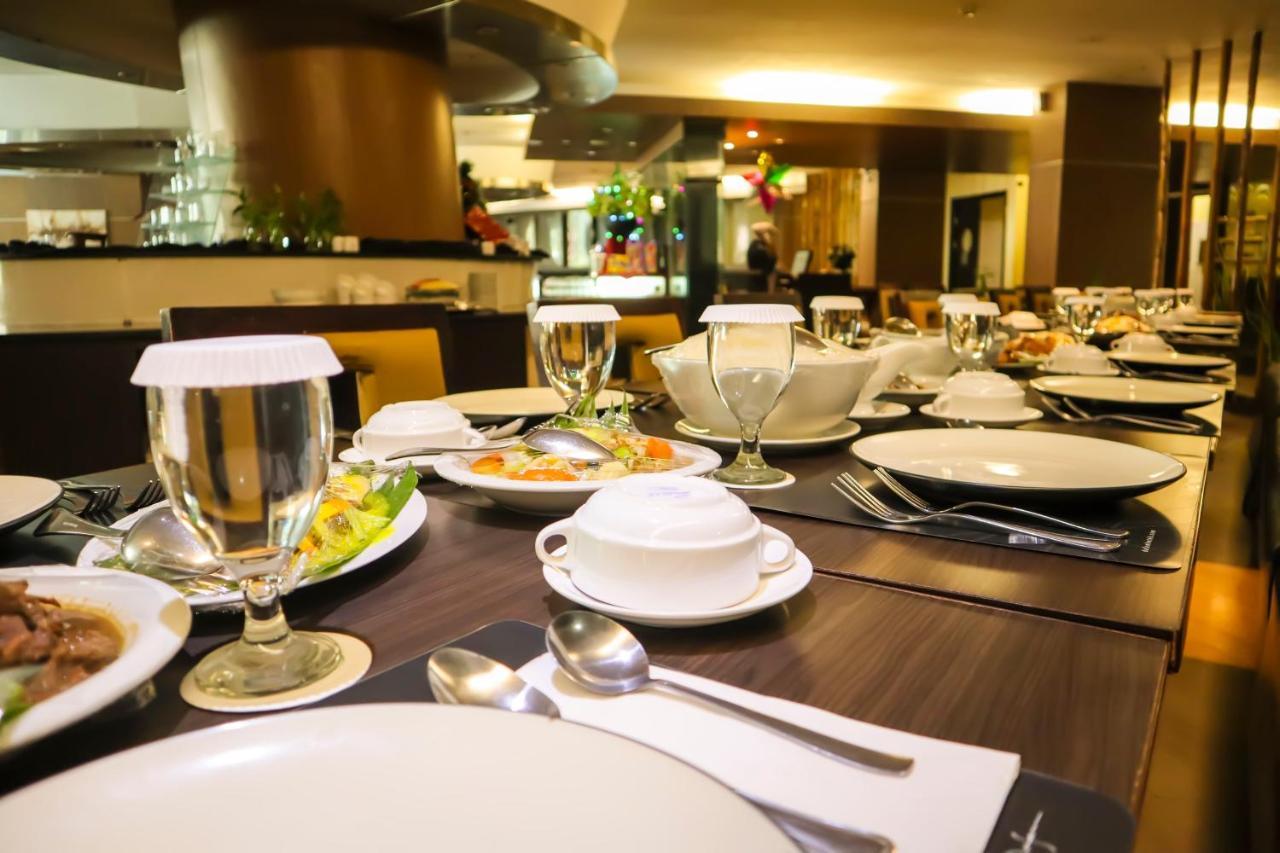 Bela International Hotel & ConventionТернате Экстерьер фото